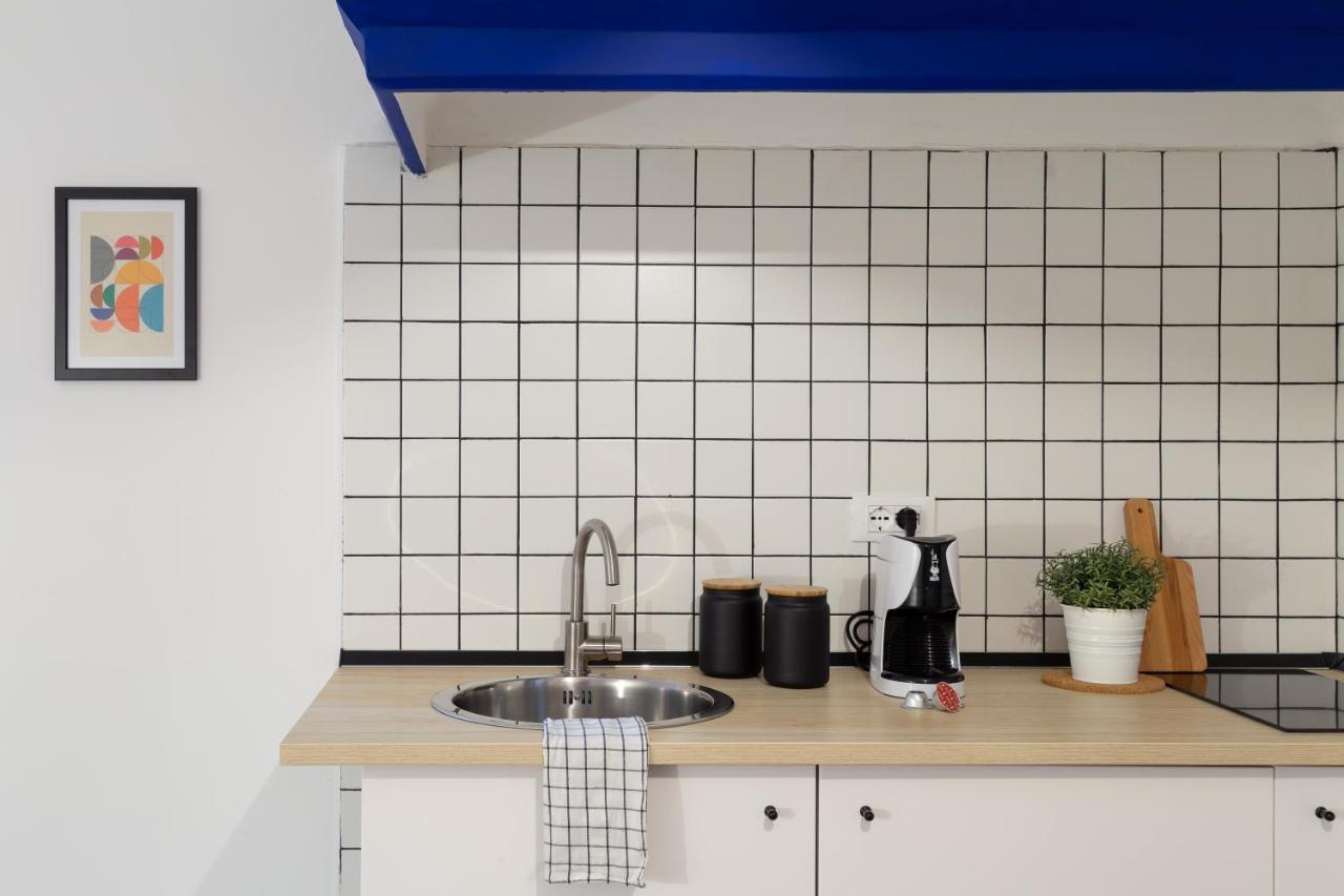 Stylish Loft In The City Center Триест Экстерьер фото